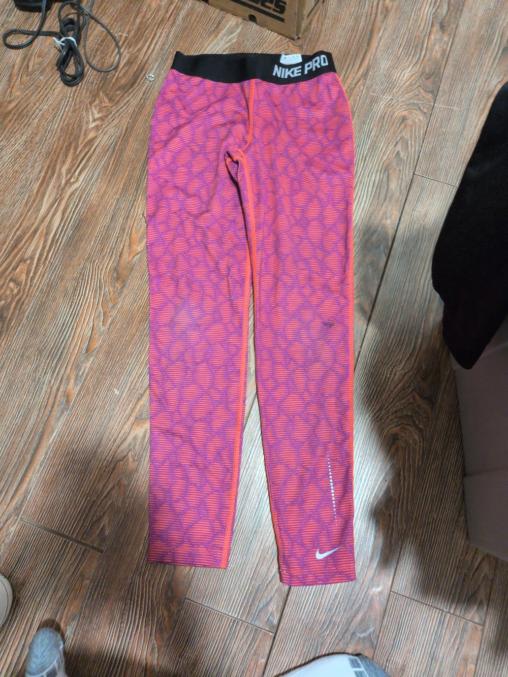 Nike Womans Pink and Purple Patterned Performance Leggings